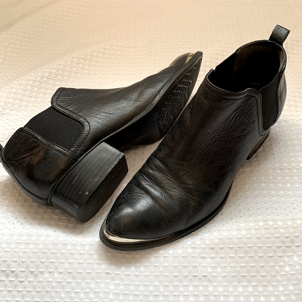 Enzo Angiolini Metal Toe ankle boots black leather 8.5
